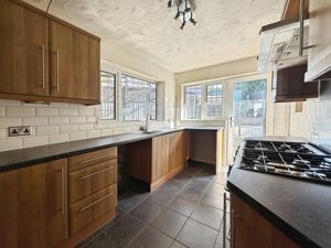 Kitchen- click for photo gallery